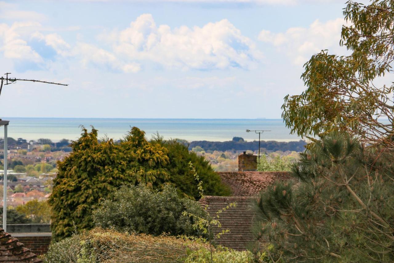 Villa Karibu à Worthing Extérieur photo